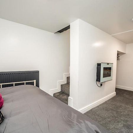 The Cosey Tucked-Away Cottage 2 Or 3 Bedroom Options ハダーズフィールド エクステリア 写真