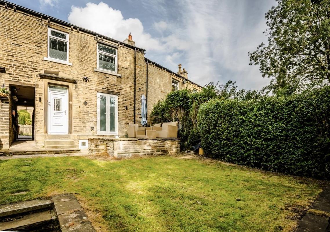 The Cosey Tucked-Away Cottage 2 Or 3 Bedroom Options ハダーズフィールド エクステリア 写真