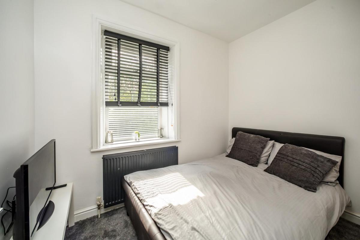 The Cosey Tucked-Away Cottage 2 Or 3 Bedroom Options ハダーズフィールド エクステリア 写真