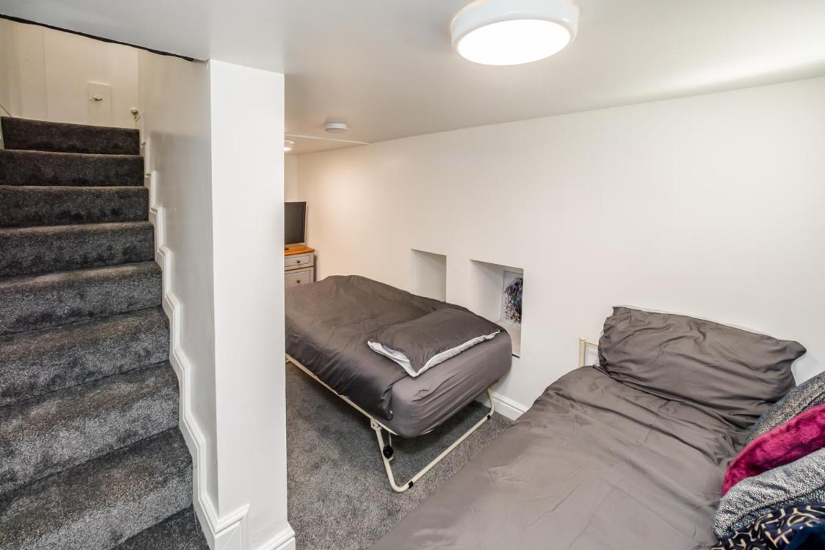 The Cosey Tucked-Away Cottage 2 Or 3 Bedroom Options ハダーズフィールド 部屋 写真