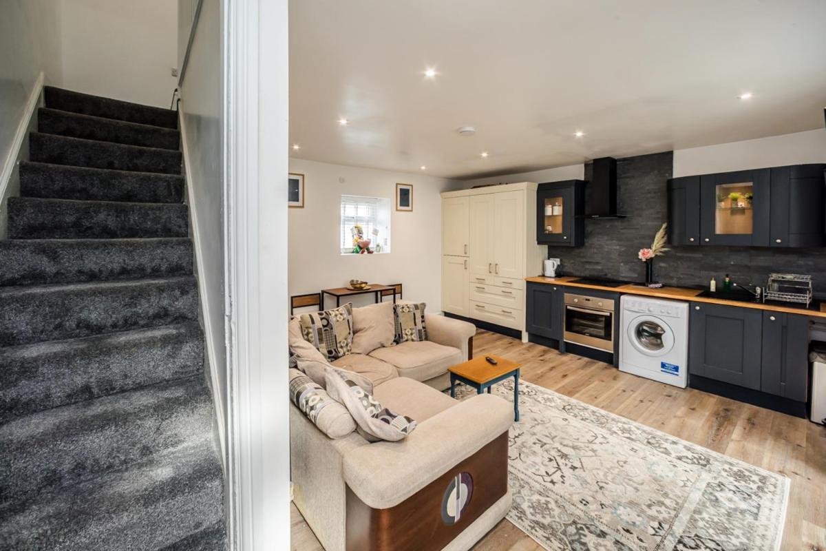 The Cosey Tucked-Away Cottage 2 Or 3 Bedroom Options ハダーズフィールド 部屋 写真